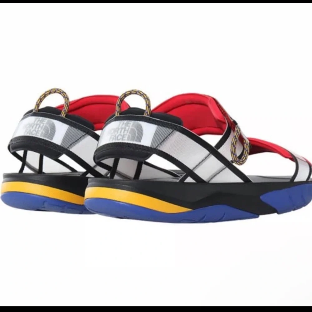 The North Face Men's Skeena Sports Sandal Red/Black Size 11 NWT